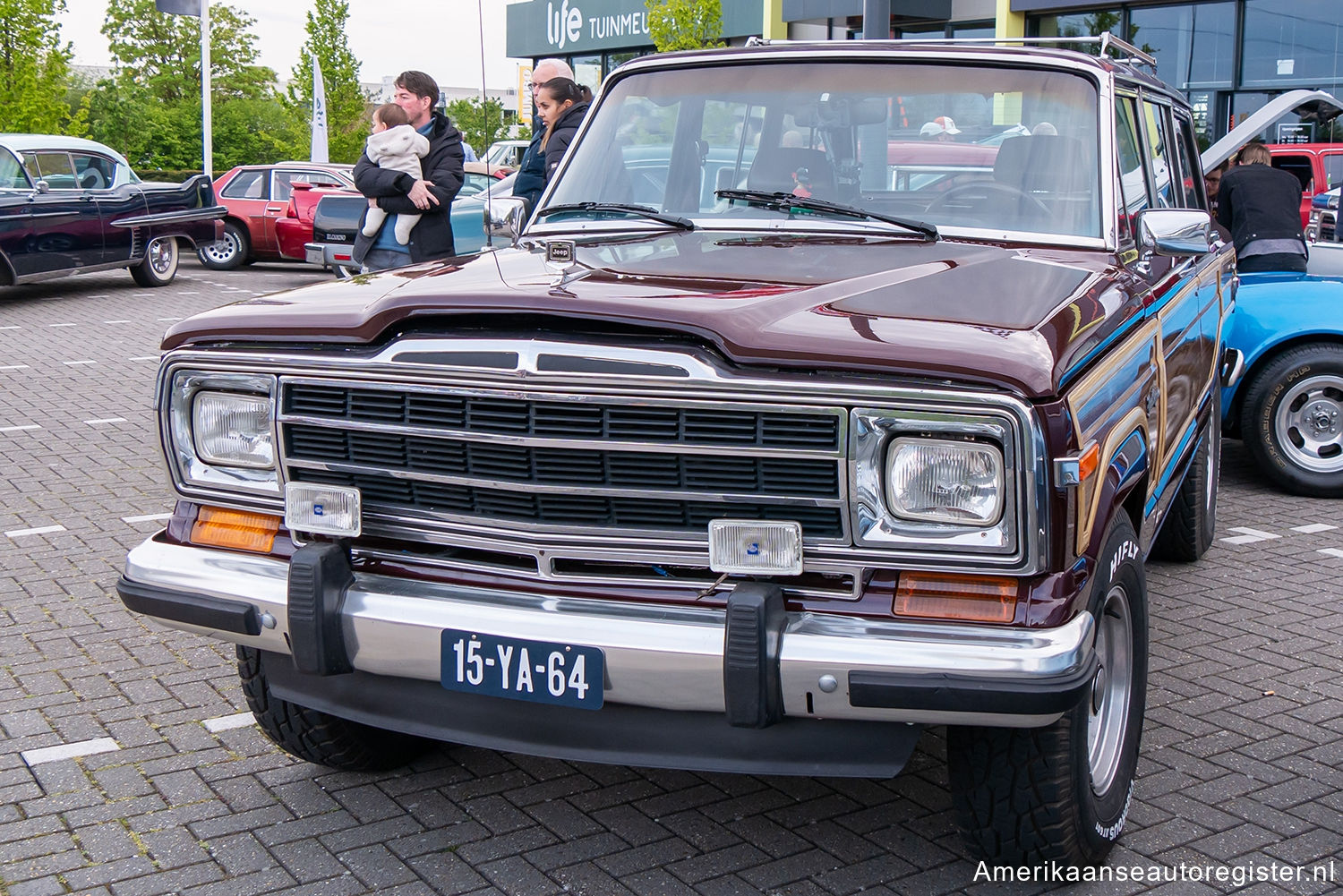 Jeep Grand Wagoneer uit 1987